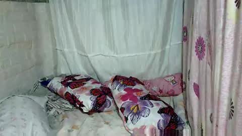 Yana online show from February 15, 2026, 12:36 pm