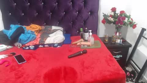 Snapshot of yandal__iris chatting on November 24, 2025, 8:19 pm Yandal online show from November 24, 2025, 8:19 pm