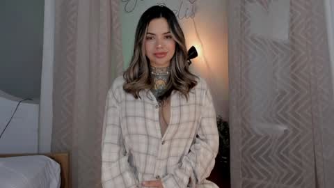 YANDRA CELIS online show from December 20, 2024, 5:57 am