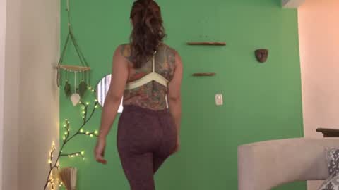 Snapshot of yandracelisoficial chatting on June 22, 2026, 8:28 pm YANDRA CELIS online show from June 22, 2026, 8:28 pm