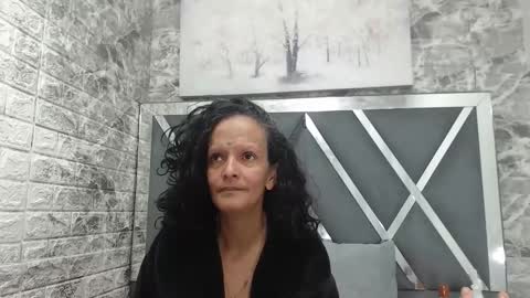 yanetrose online show from November 3, 2025, 3:19 am