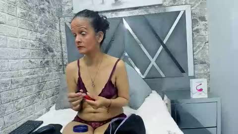 Snapshot of yanetrose chatting on January 18, 2026, 3:54 am yanetrose online show from January 18, 2026, 3:54 am