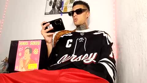 Yan online show from February 15, 2026, 2:52 am