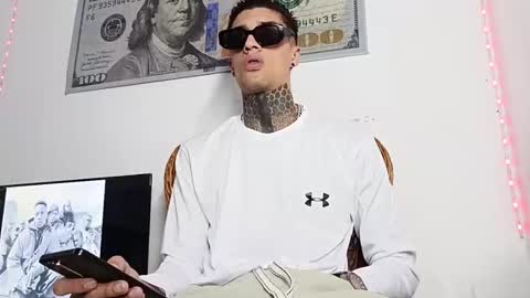 Yan online show from March 25, 2026, 7:03 am