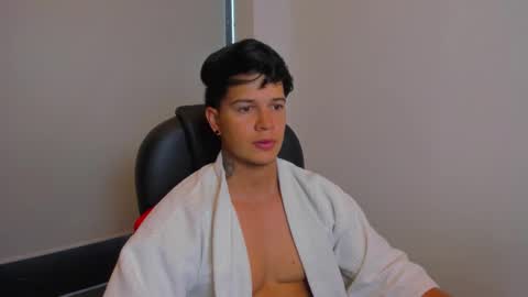 new here online show from December 1, 2025, 12:10 pm