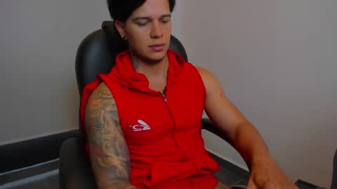 new here online show from December 4, 2025, 12:58 pm