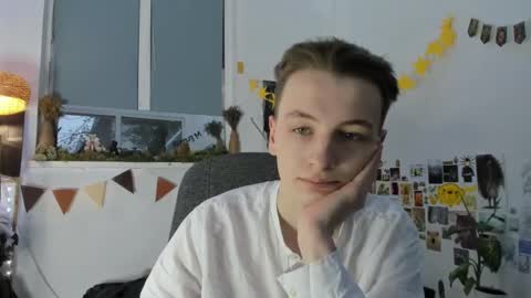 Snapshot of yaposha chatting on December 22, 2024, 12:05 pm yaposha online show from December 22, 2024, 12:05 pm