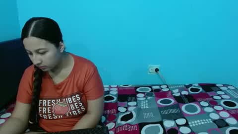 Snapshot of yara_breeze chatting on June 5, 2026, 7:41 pm yara_breeze online show from June 5, 2026, 7:41 pm