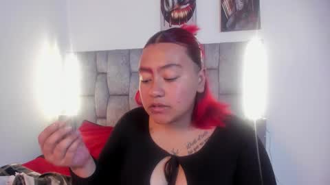 Snapshot of yara_flamer chatting on December 2, 2025, 3:18 pm Yara online show from December 2, 2025, 3:18 pm