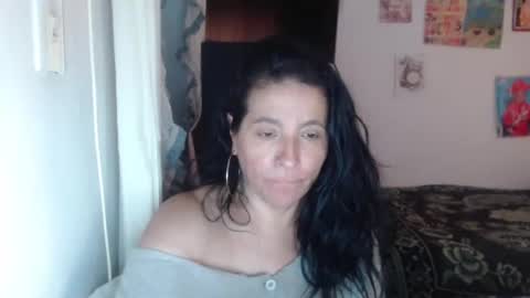 yasmin_love85 online show from March 10, 2025, 7:18 pm