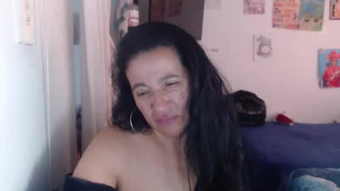 Snapshot of yasmin_love85 chatting on April 6, 2026, 1:45 pm yasmin_love85 online show from April 6, 2026, 1:45 pm