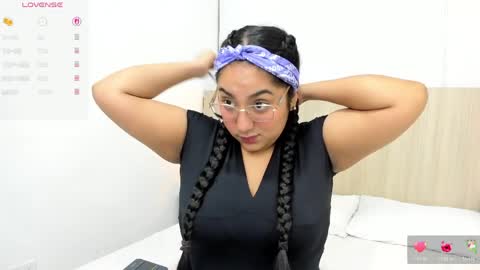 Yasmin Ortiz online show from April 9, 2026, 3:39 am