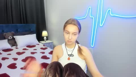 Snapshot of yasminasage chatting on September 15, 2025, 1:11 pm Yasmina online show from September 15, 2025, 1:11 pm