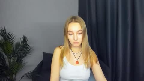 Snapshot of yasminasage chatting on November 30, 2025, 8:24 pm Yasmina online show from November 30, 2025, 8:24 pm