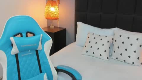 yaya23x online show from March 5, 2025, 7:38 pm