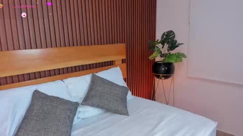 yaya23x online show from September 26, 2025, 1:37 pm