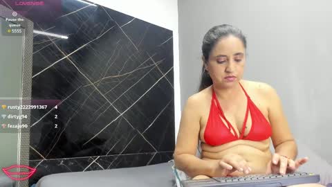 Snapshot of yaya____ chatting on February 16, 2025, 6:21 am yaya____ online show from February 16, 2025, 6:21 am