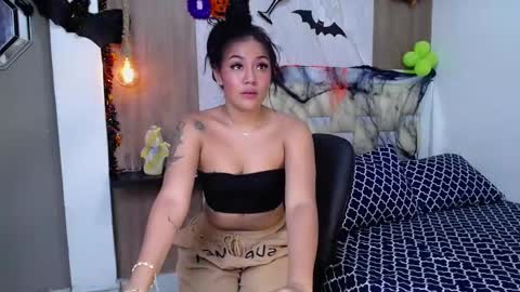 YAYA online show from October 24, 2025, 9:22 pm