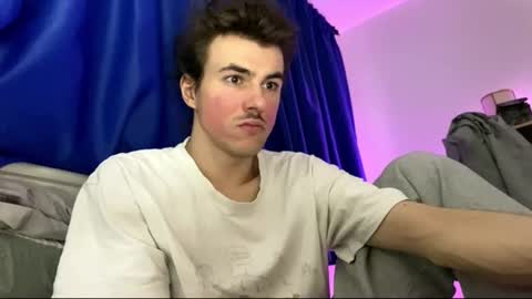 yayay333 online show from February 18, 2026, 5:09 pm