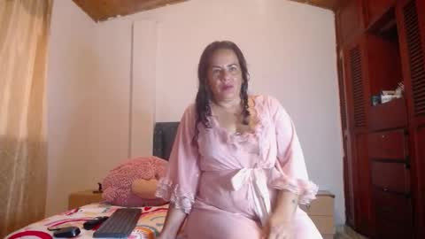 Snapshot of yazmin_mature chatting on November 17, 2025, 3:18 pm Jasmin online show from November 17, 2025, 3:18 pm
