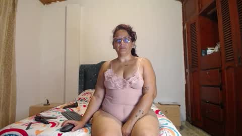 Snapshot of yazmin_mature chatting on November 18, 2025, 3:23 am Jasmin online show from November 18, 2025, 3:23 am