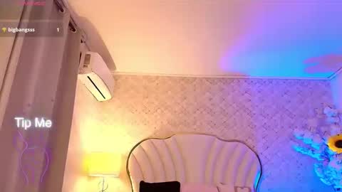  YazminJenner  online show from June 6, 2026, 7:24 am