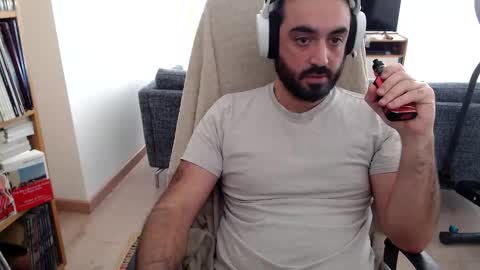 yeeaahoo online show from November 25, 2025, 8:14 am