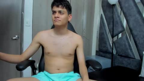 Snapshot of yef_thinn chatting on January 7, 2026, 3:53 am yef_thinn online show from January 7, 2026, 3:53 am