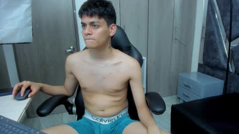 Snapshot of yef_thinn chatting on January 8, 2026, 4:04 am yef_thinn online show from January 8, 2026, 4:04 am