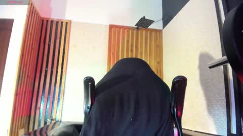 Snapshot of yeidonn chatting on June 26, 2026, 4:06 am Yeidonn online show from June 26, 2026, 4:06 am