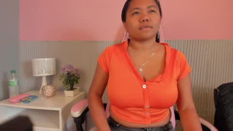yeika_foxy online show from April 4, 2026, 11:29 am