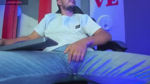 yeison0593 online show from March 1, 2026, 6:48 am