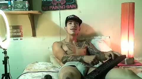 yeisoncastellanos1999 online show from March 26, 2026, 6:46 pm