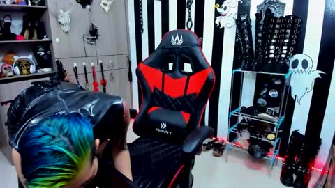 Snapshot of yelena_bondaje chatting on December 22, 2024, 8:14 pm Yelena online show from December 22, 2024, 8:14 pm