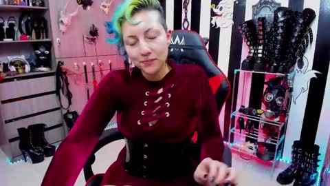 Snapshot of yelena_bondaje chatting on February 11, 2025, 8:52 pm Yelena online show from February 11, 2025, 8:52 pm