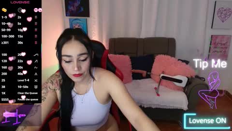 Snapshot of yeliana_sexy chatting on September 21, 2025, 3:41 am Valery online show from September 21, 2025, 3:41 am