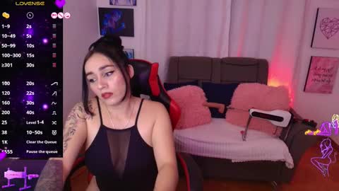 Snapshot of yeliana_sexy chatting on October 14, 2025, 1:28 am Valery online show from October 14, 2025, 1:28 am