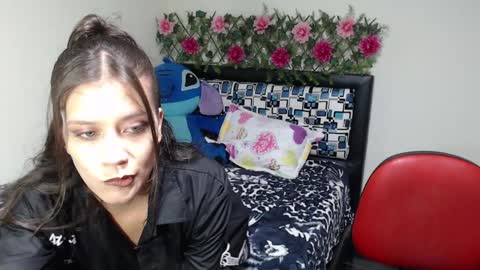 yeliana_will online show from January 8, 2025, 10:27 pm
