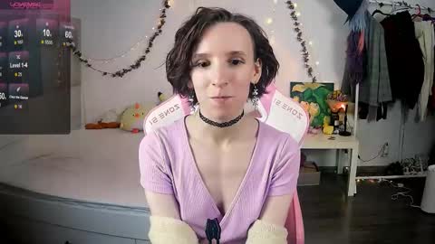 Snapshot of yellow_songbird chatting on November 9, 2025, 5:11 pm Liya online show from November 9, 2025, 5:11 pm