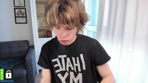 Yen online show from April 12, 2026, 7:35 am