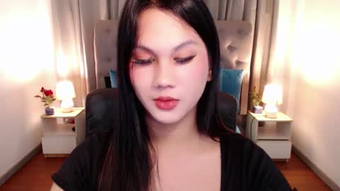 Yen online show from November 19, 2025, 2:22 am