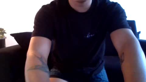 Snapshot of yerengomar1 chatting on July 2, 2026, 11:00 pm Sam H online show from July 2, 2026, 11:00 pm