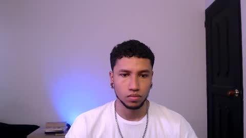 Yeff ind. model  online show from January 27, 2025, 5:04 pm