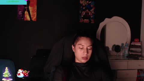 Yesi online show from December 16, 2024, 4:49 pm