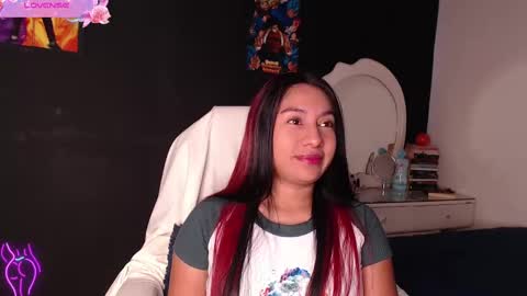 Yesi online show from February 14, 2025, 2:02 pm