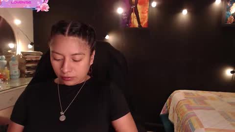 Yesi online show from October 1, 2025, 6:36 pm