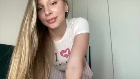 Snapshot of yes_baby_shine chatting on January 11, 2026, 7:35 am Eva online show from January 11, 2026, 7:35 am