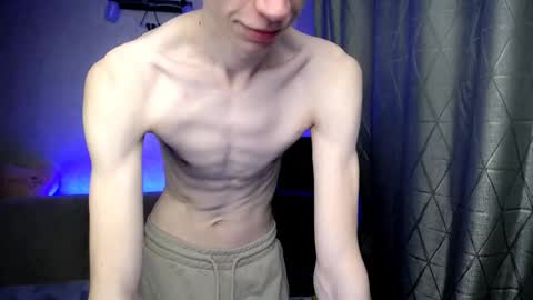 Snapshot of yes_cute_boy_ chatting on February 25, 2025, 11:00 pm Eden online show from February 25, 2025, 11:00 pm