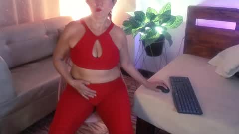 Snapshot of yeseniaa25_ chatting on November 14, 2025, 5:44 pm Yeseniaa25 online show from November 14, 2025, 5:44 pm
