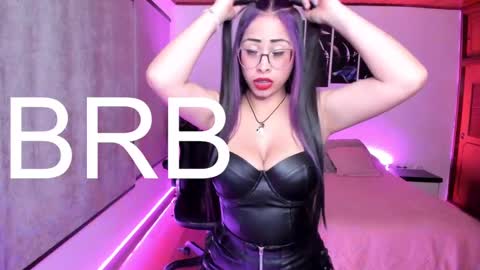 yesie_hot2 online show from March 10, 2025, 5:43 am